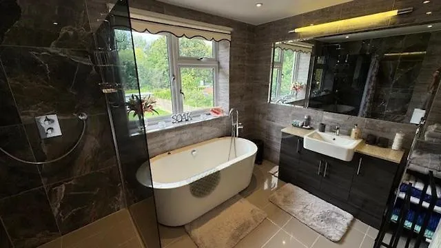 Stunning Double Bedroom Greenwich London With Private Bathroom Homestay